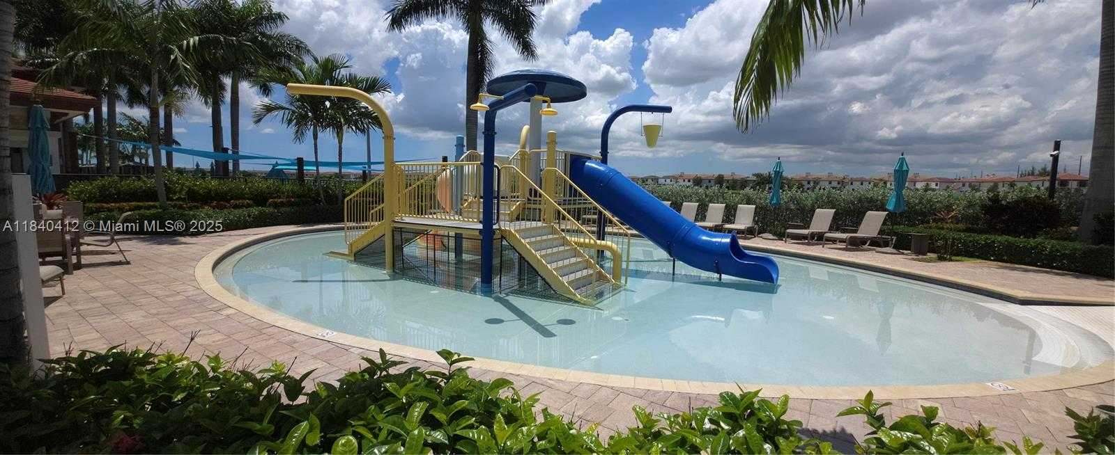 Small Image of 3419 WEST 109TH PL, Hialeah Number 46