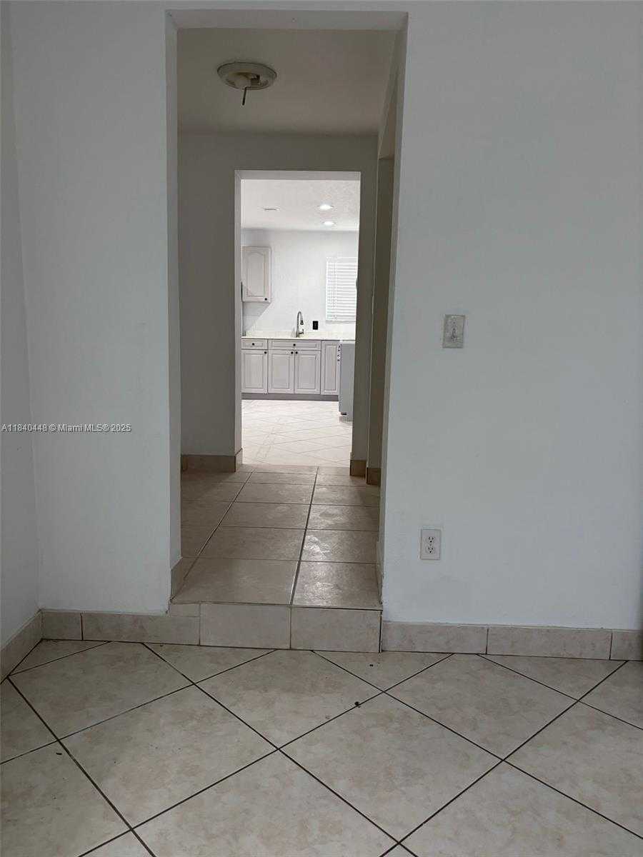 Small Image of 433 SOUTH WEST 28TH AVE, Fort Lauderdale Number 14