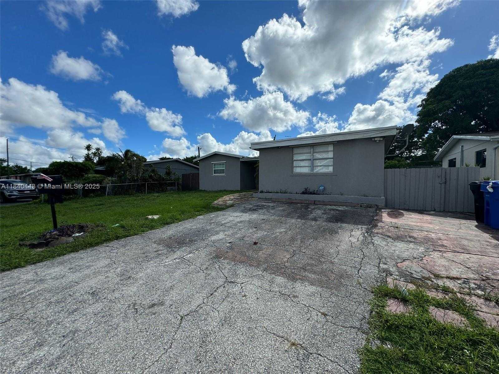 Small Image of 433 SOUTH WEST 28TH AVE, Fort Lauderdale Number 40