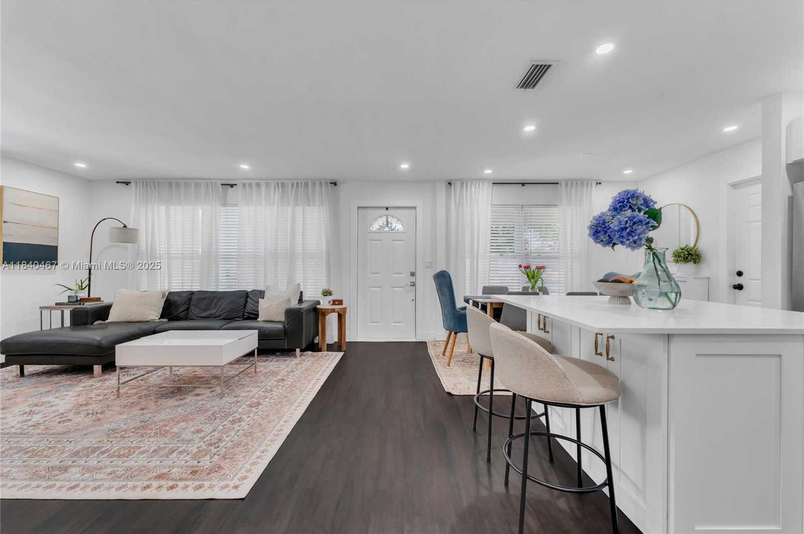 Small Image of 2851 WASHINGTON ST, Hollywood Number 6