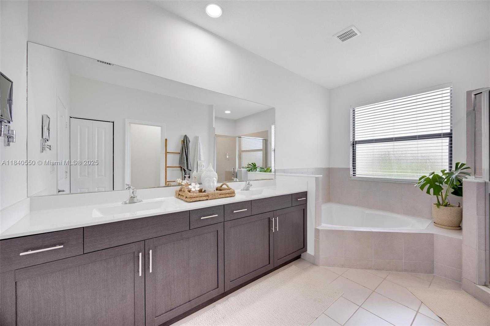 Small Image of 25009 SOUTH WEST 108TH AVE, Homestead Number 33