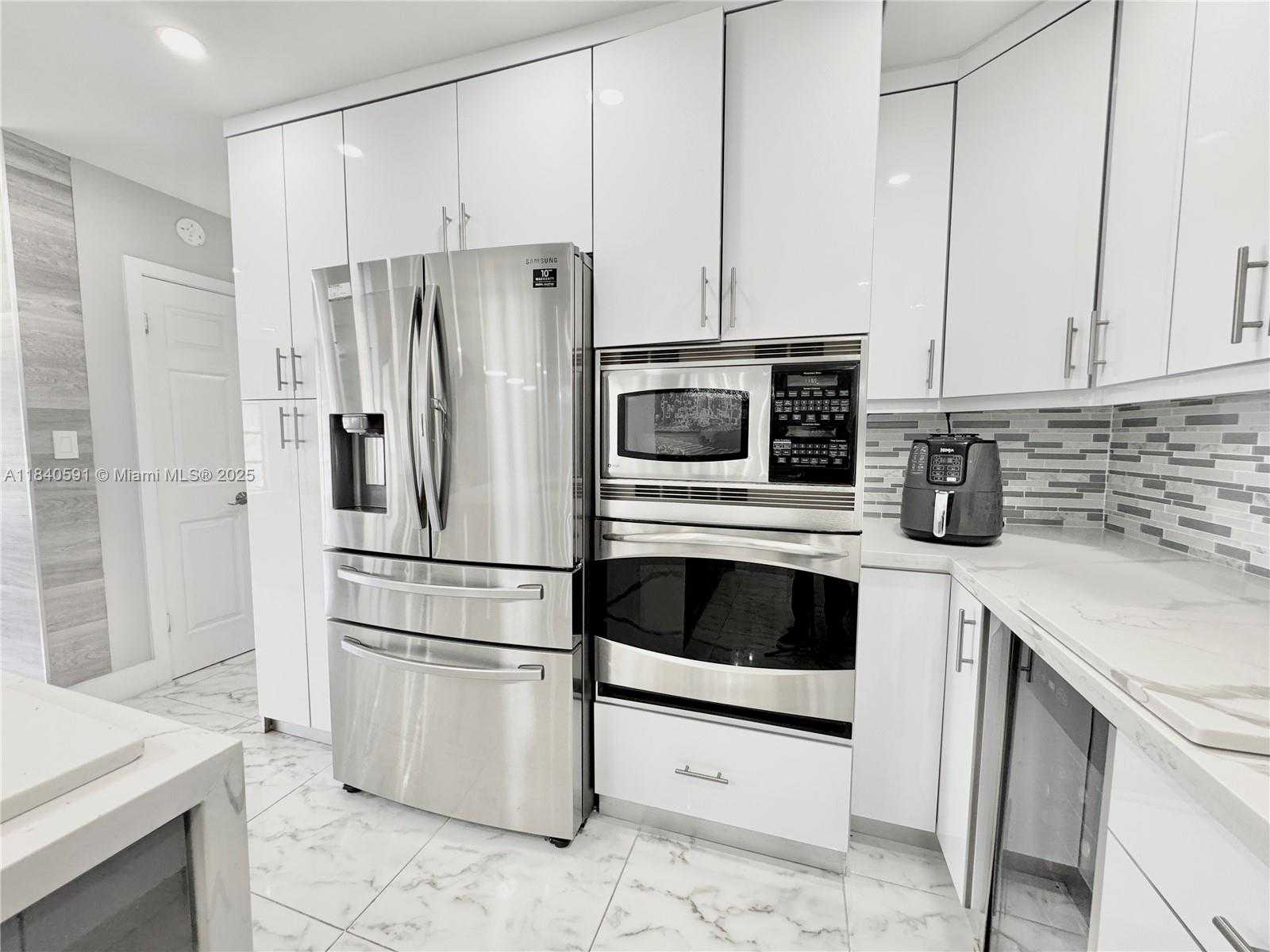 Small Image of 161 NORTH WEST 46TH TER, Plantation Number 20