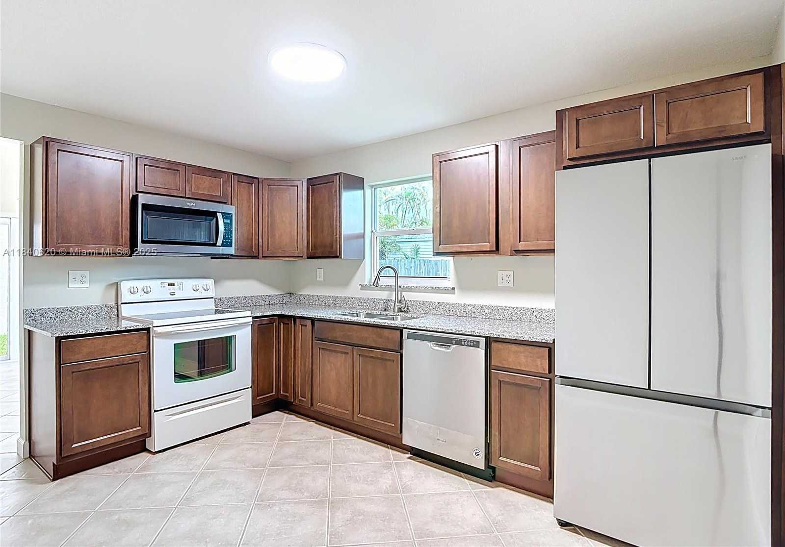 Small Image of 12841 SOUTH WEST 146TH LN, Miami Number 14