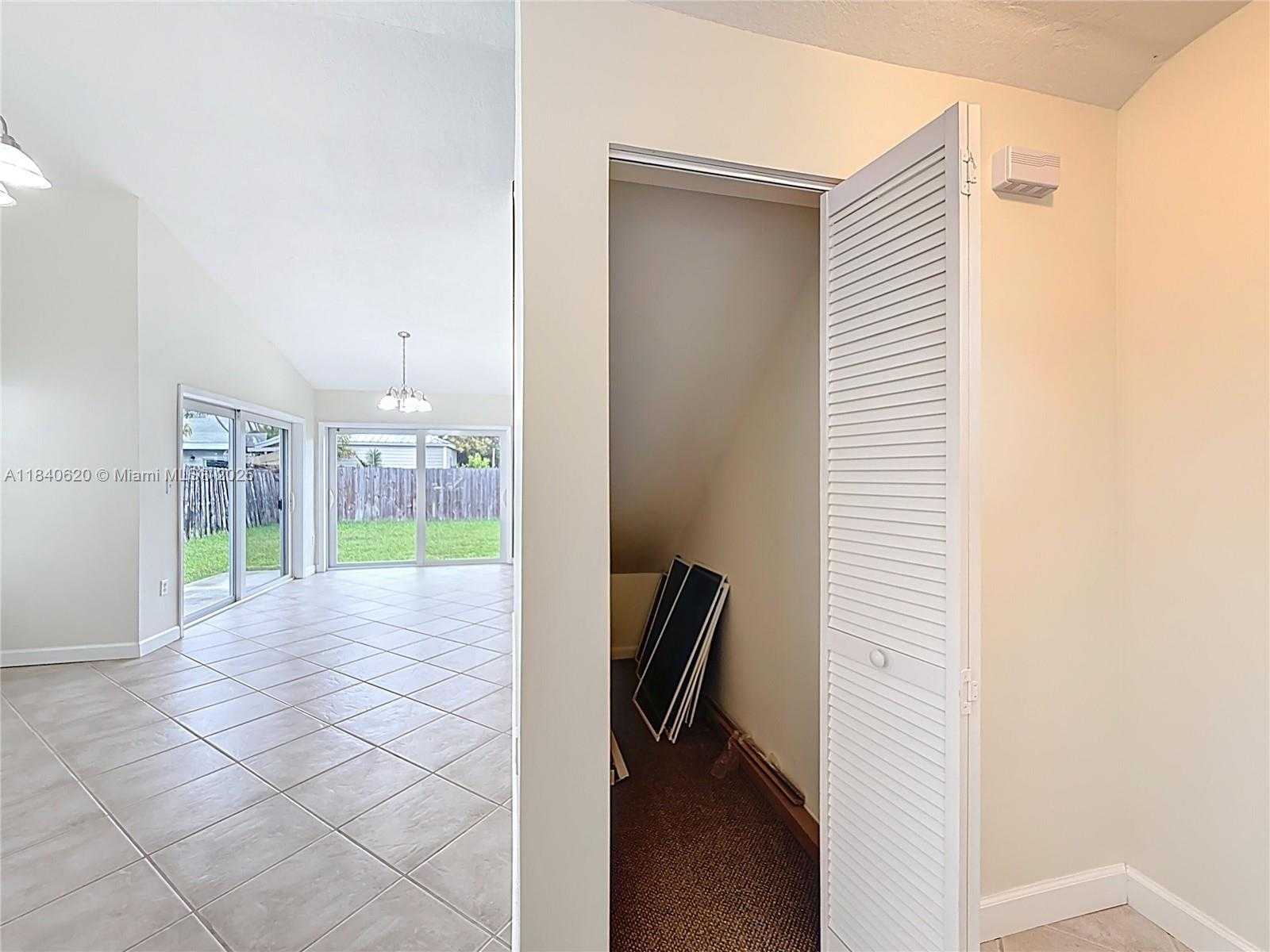 Small Image of 12841 SOUTH WEST 146TH LN, Miami Number 18