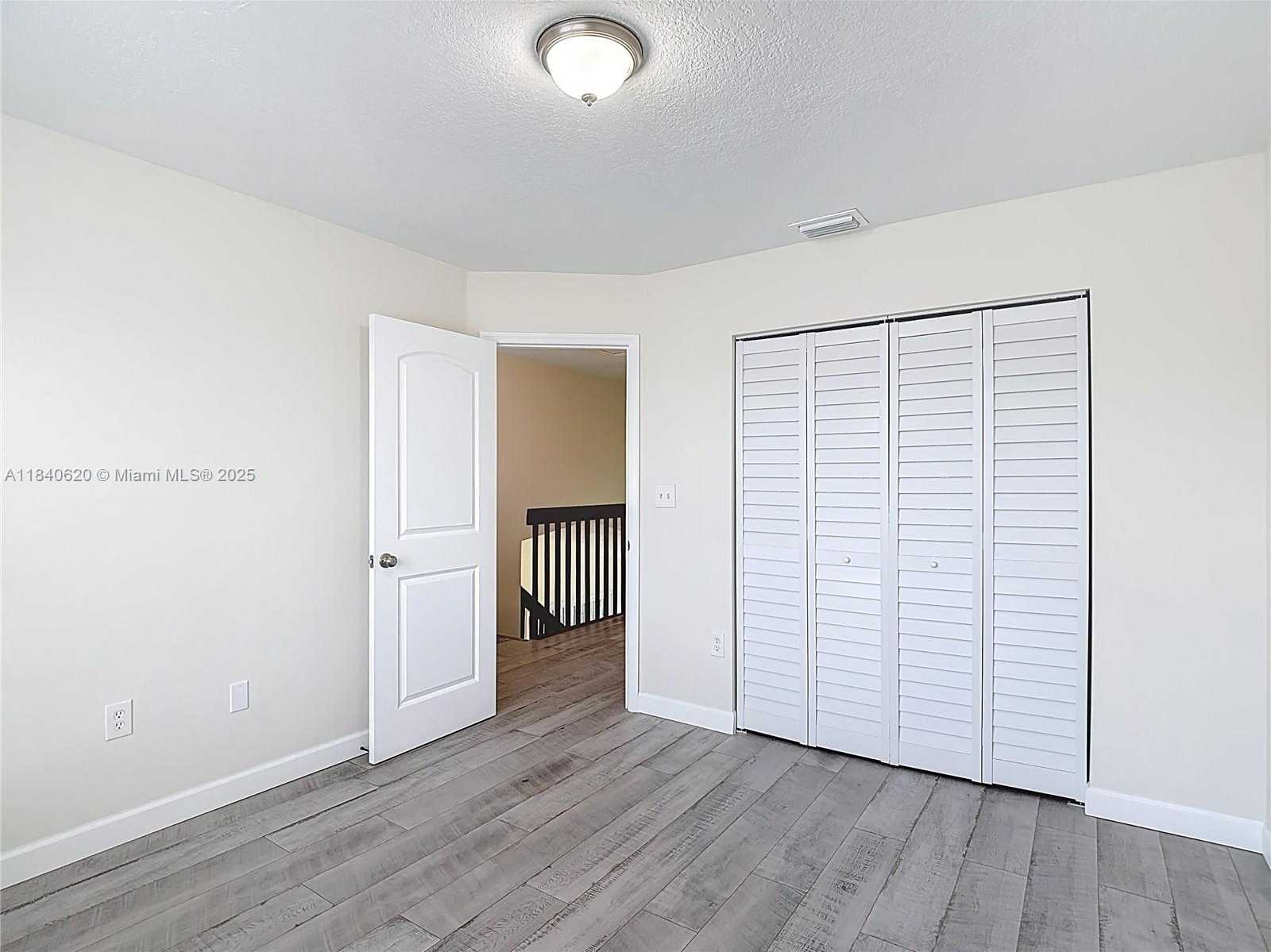 Small Image of 12841 SOUTH WEST 146TH LN, Miami Number 24