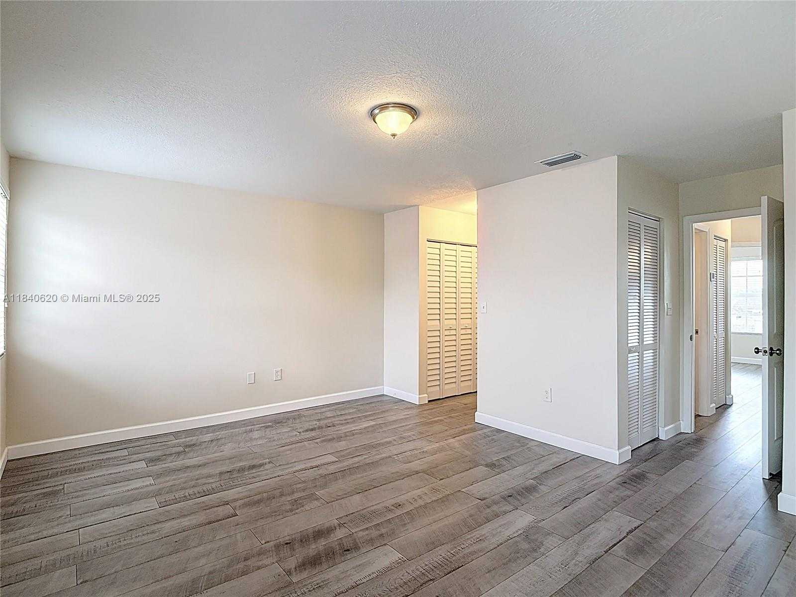 Small Image of 12841 SOUTH WEST 146TH LN, Miami Number 26