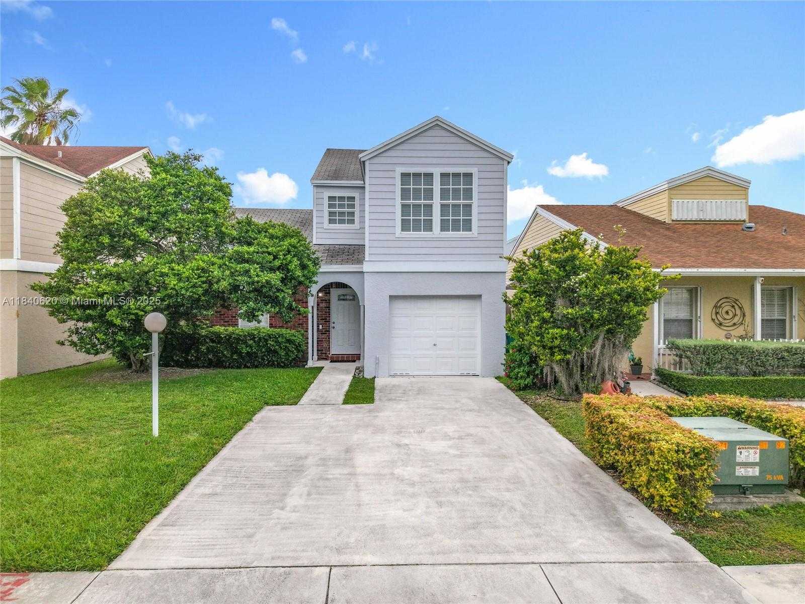 Small Image of 12841 SOUTH WEST 146TH LN, Miami Number 3