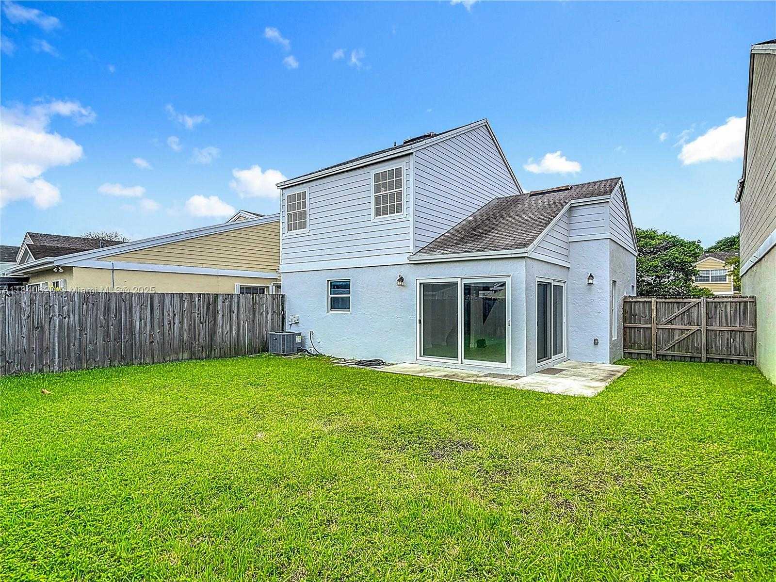 Small Image of 12841 SOUTH WEST 146TH LN, Miami Number 34