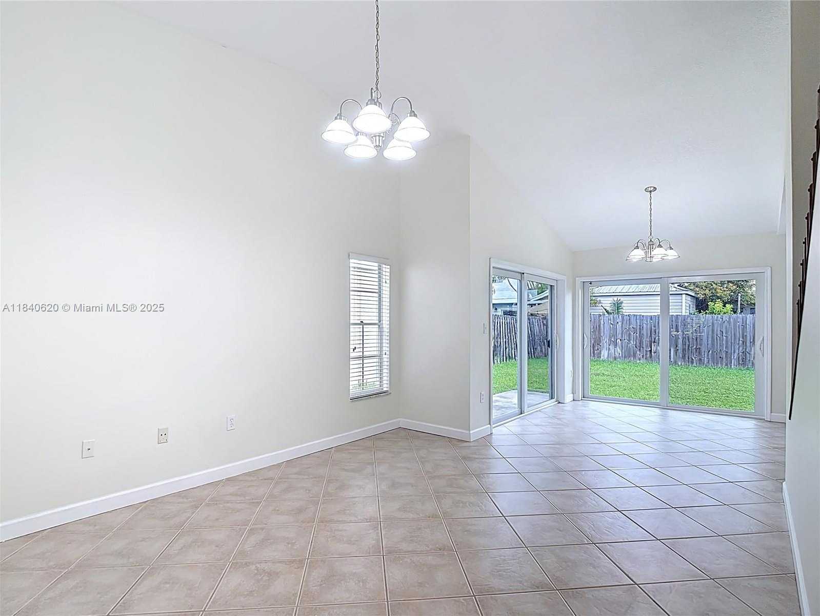 Small Image of 12841 SOUTH WEST 146TH LN, Miami Number 8