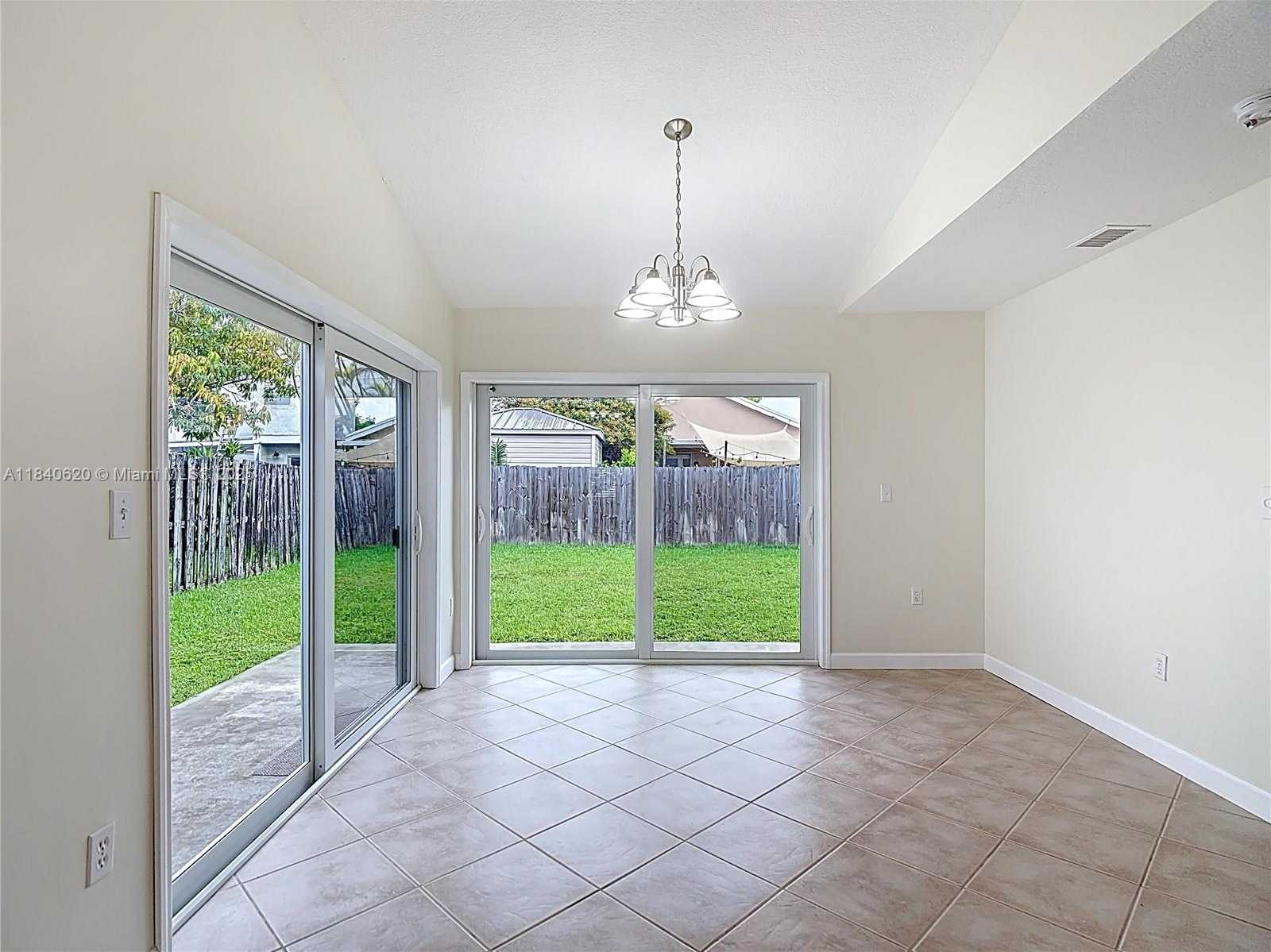 Small Image of 12841 SOUTH WEST 146TH LN, Miami Number 9