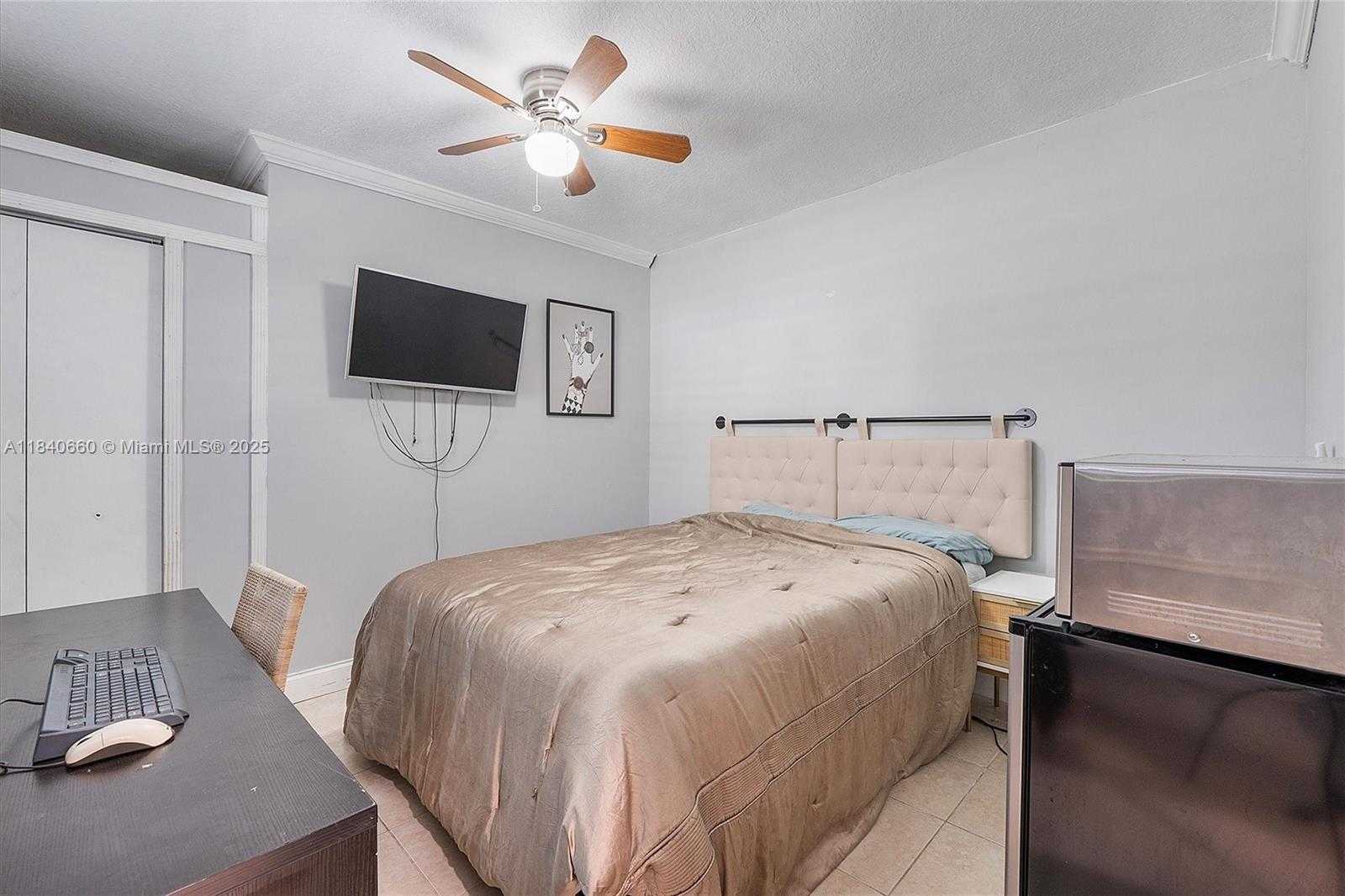 Small Image of 4980 SOUTH WEST 8TH CT, Margate Number 15