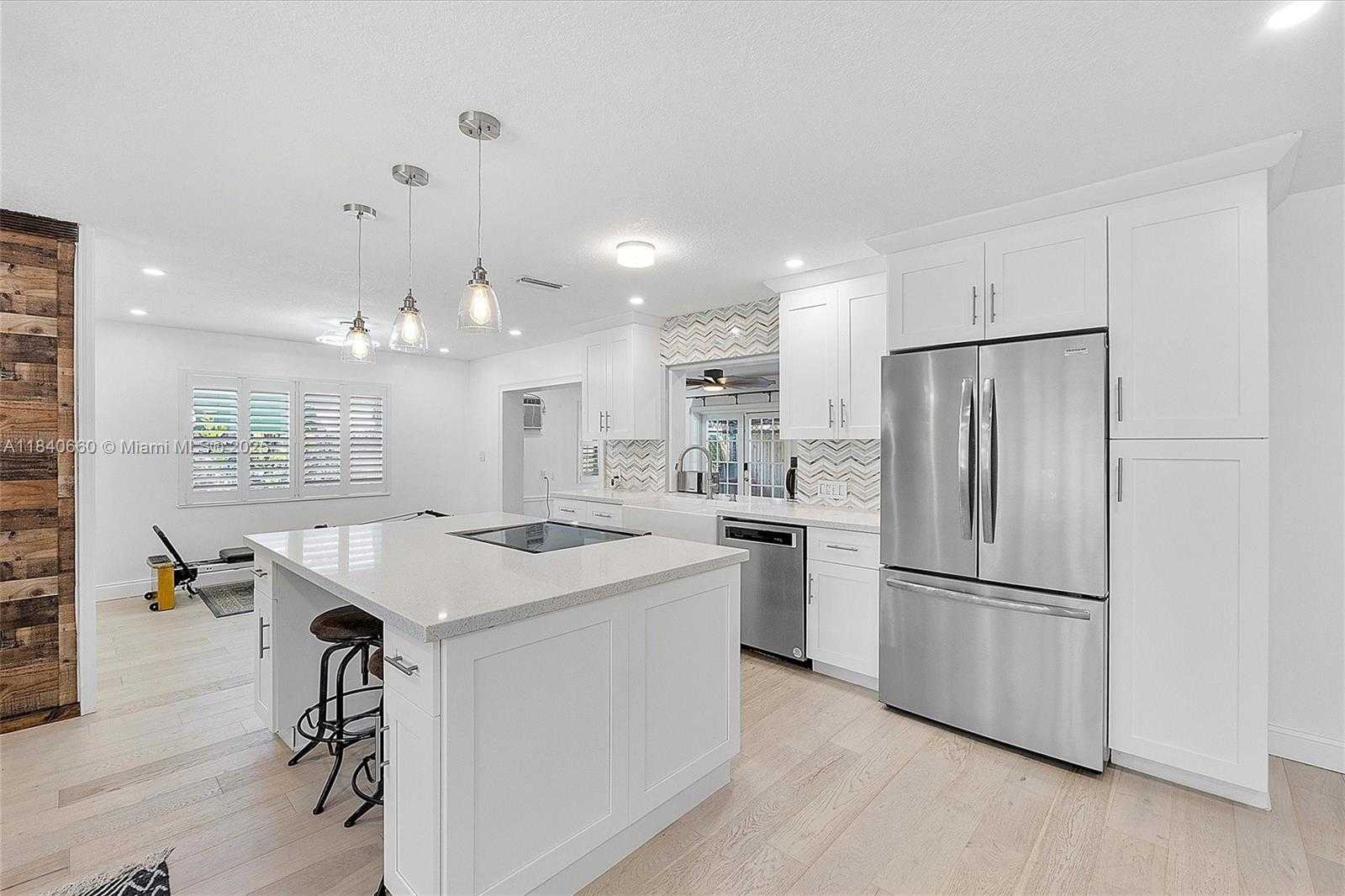 Small Image of 4980 SOUTH WEST 8TH CT, Margate Number 6