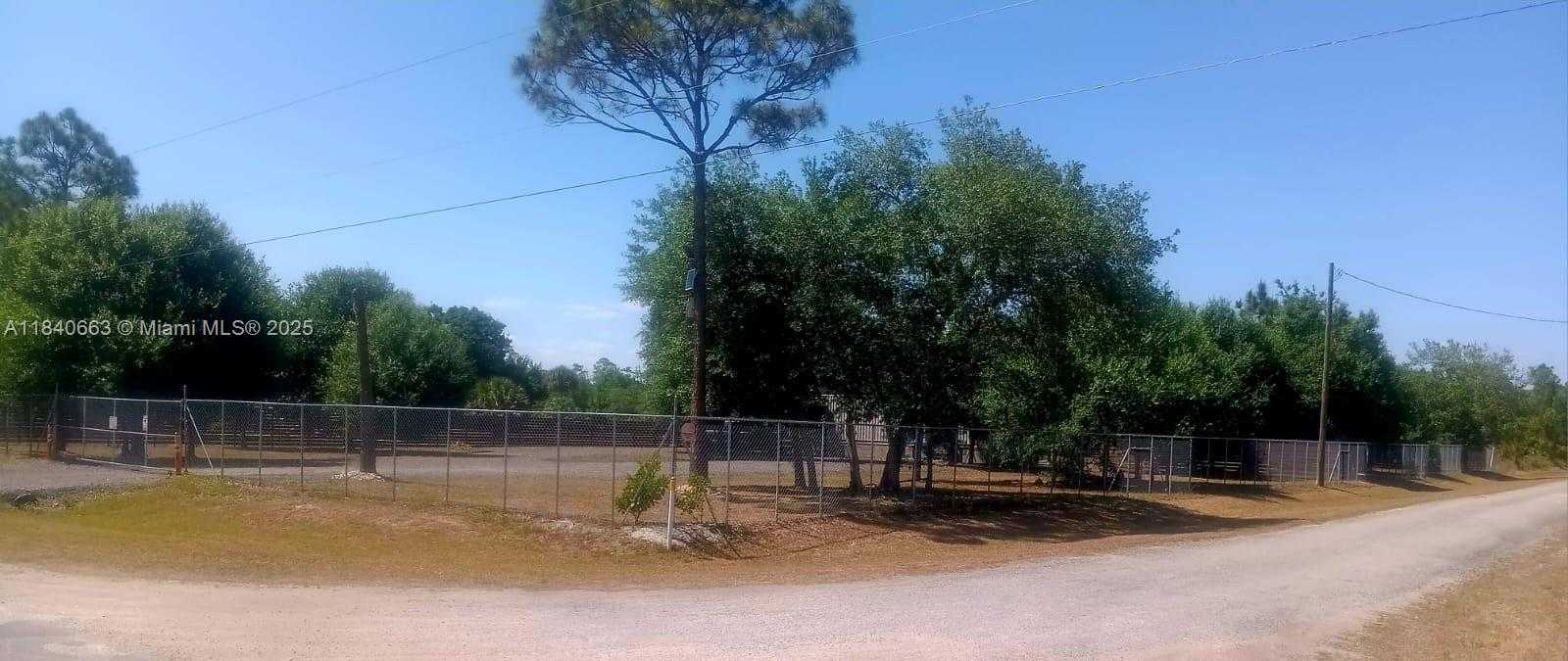 Small Image of 745 APPALOOSA AVE, Clewiston Number 12