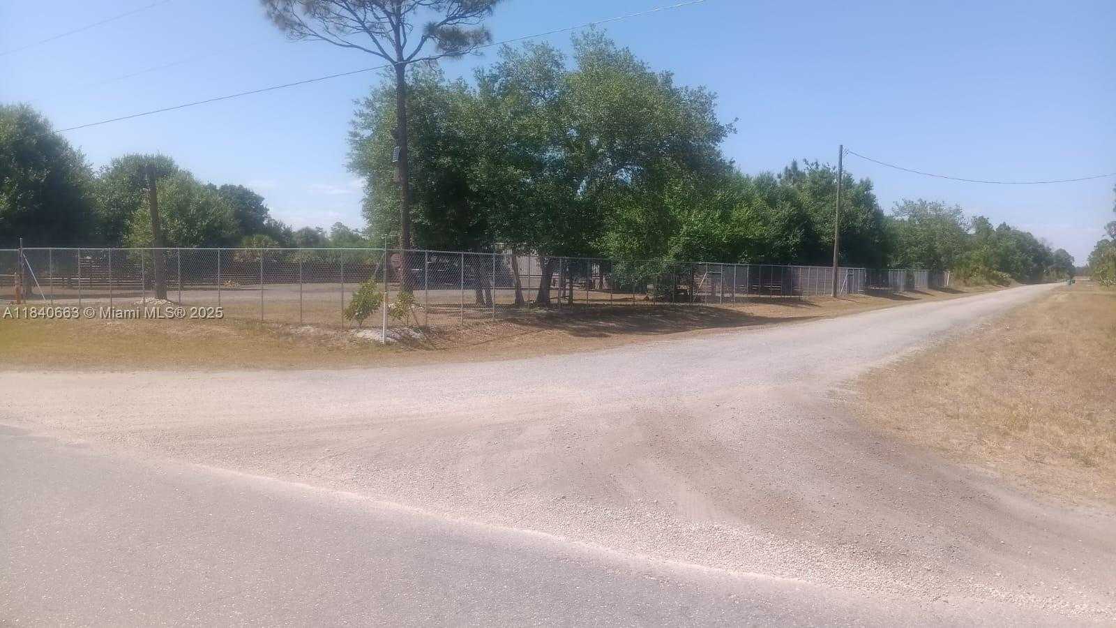 Small Image of 745 APPALOOSA AVE, Clewiston Number 13