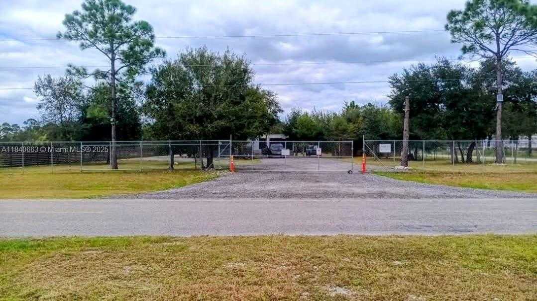 Small Image of 745 APPALOOSA AVE, Clewiston Number 15