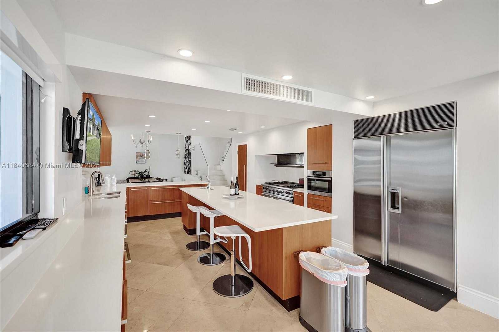 Small Image of 13724 SOUTH WEST 92ND CT, Miami Number 12