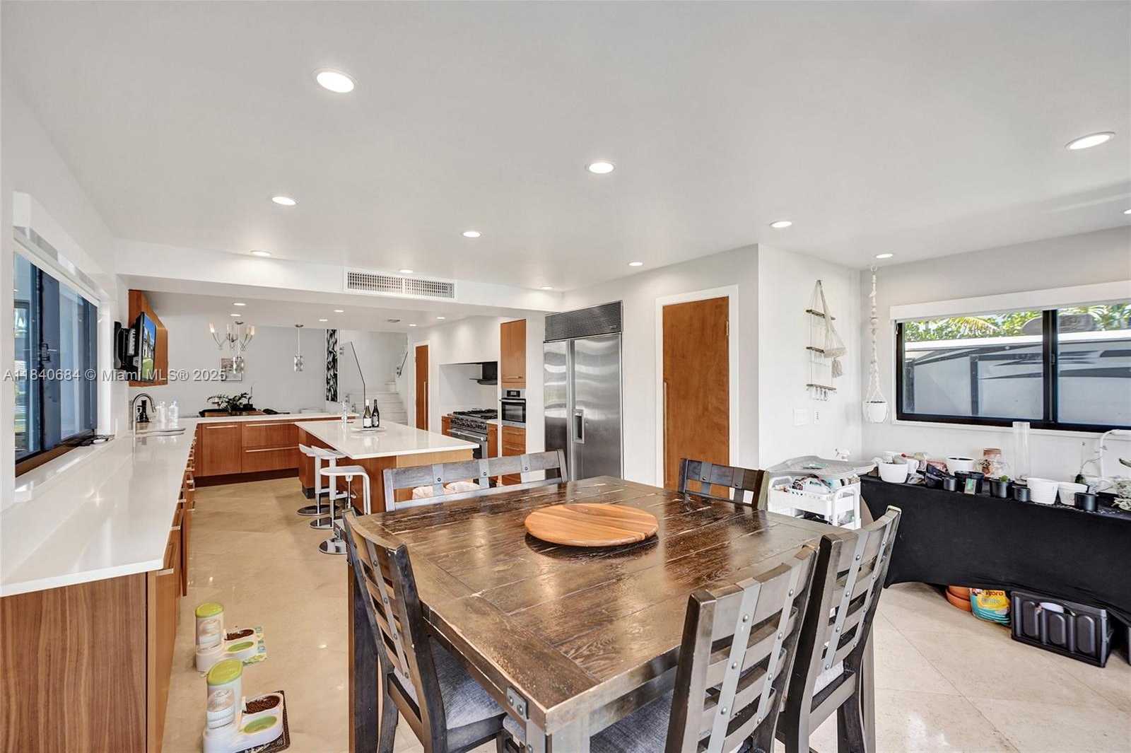 Small Image of 13724 SOUTH WEST 92ND CT, Miami Number 19