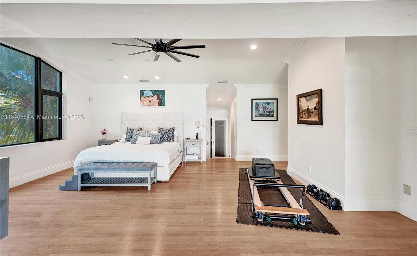 Small Image of 13724 SOUTH WEST 92ND CT, Miami Number 26