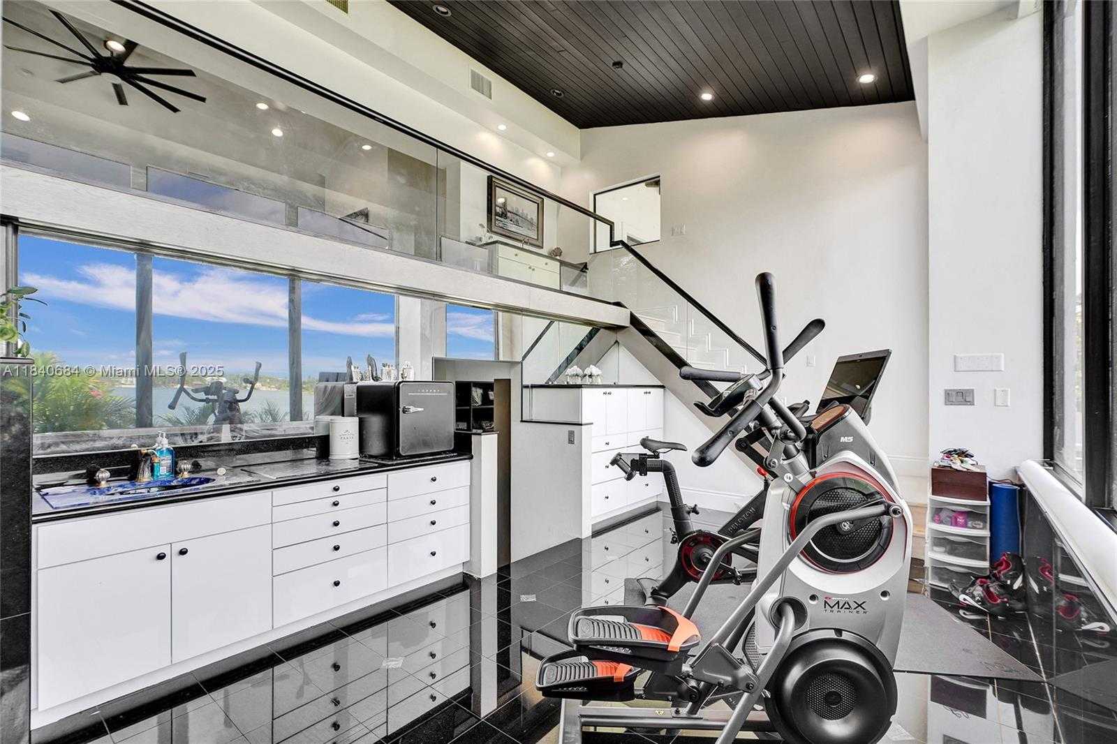 Small Image of 13724 SOUTH WEST 92ND CT, Miami Number 31