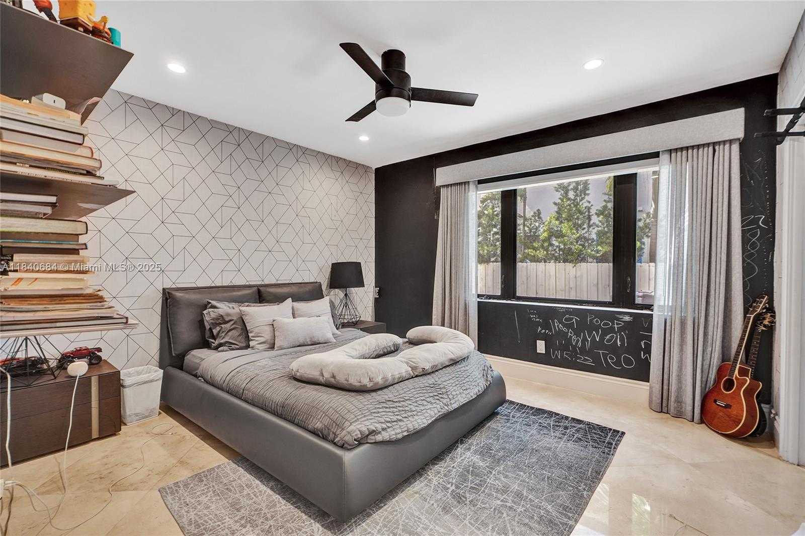 Small Image of 13724 SOUTH WEST 92ND CT, Miami Number 34