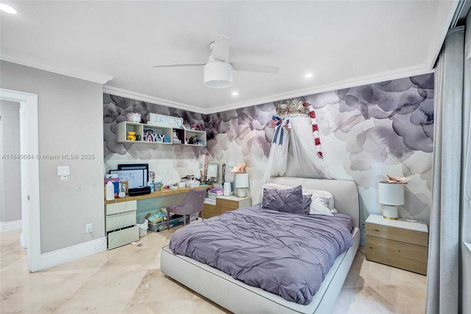 Small Image of 13724 SOUTH WEST 92ND CT, Miami Number 41