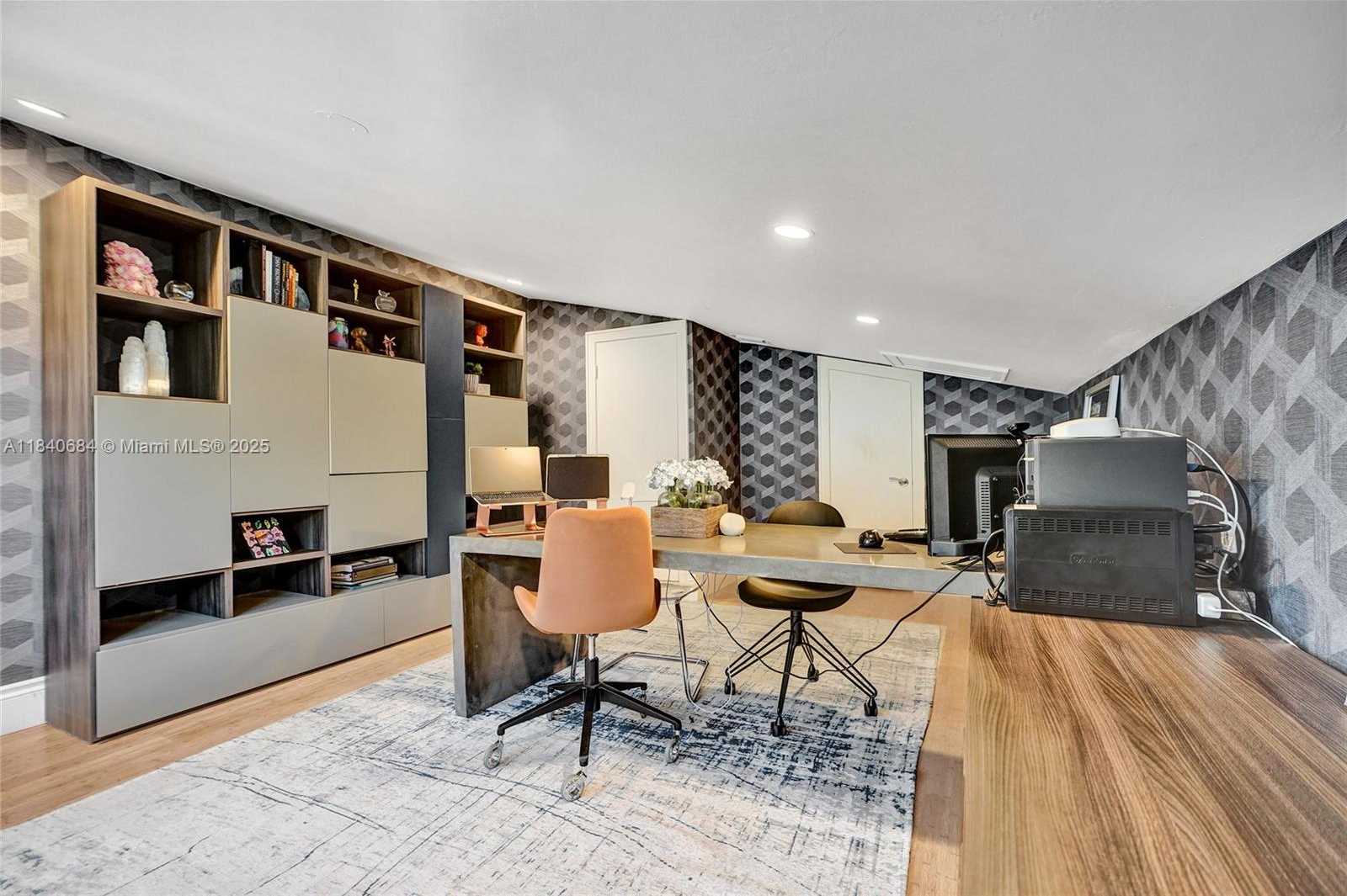 Small Image of 13724 SOUTH WEST 92ND CT, Miami Number 45