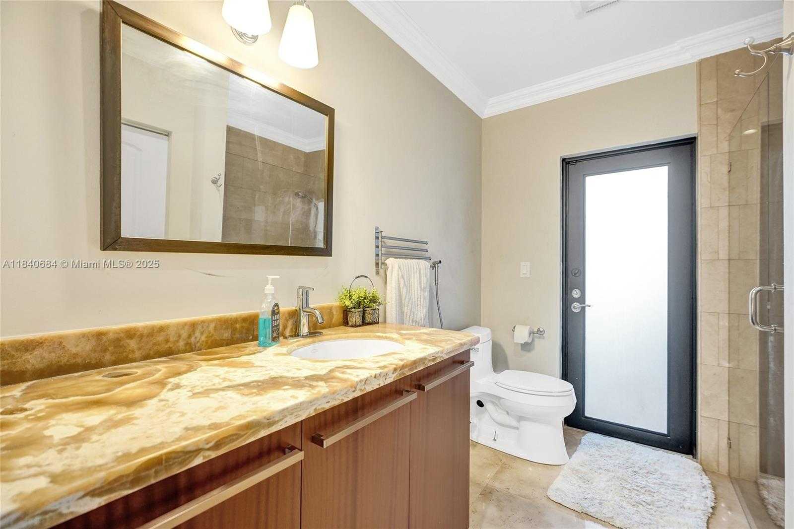 Small Image of 13724 SOUTH WEST 92ND CT, Miami Number 46
