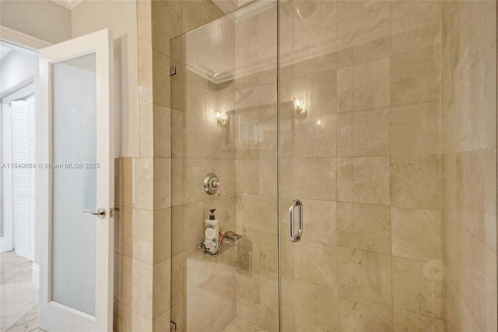 Small Image of 13724 SOUTH WEST 92ND CT, Miami Number 49