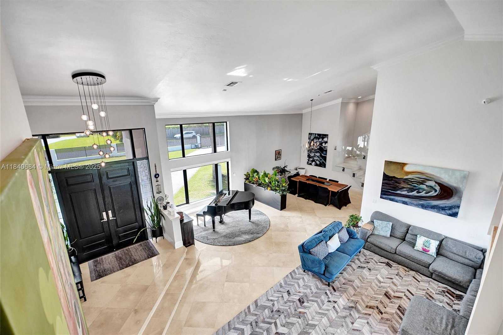 Small Image of 13724 SOUTH WEST 92ND CT, Miami Number 5