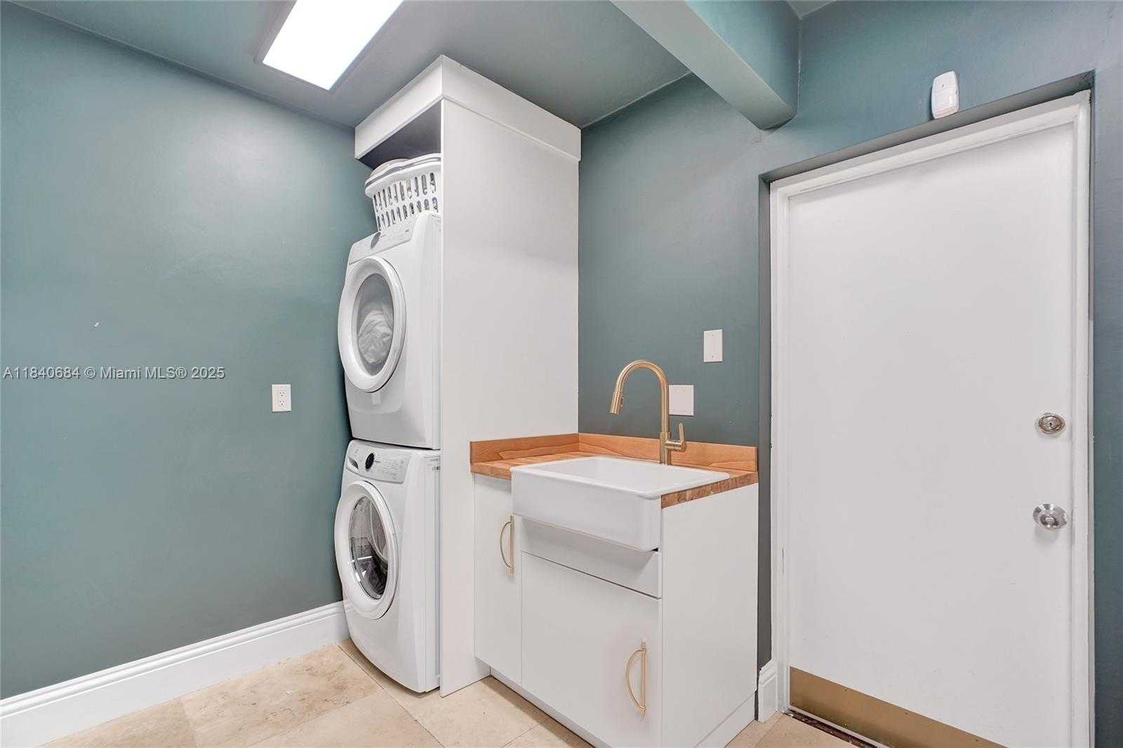 Small Image of 13724 SOUTH WEST 92ND CT, Miami Number 50