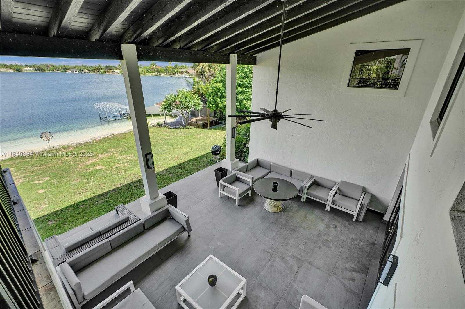 Small Image of 13724 SOUTH WEST 92ND CT, Miami Number 53