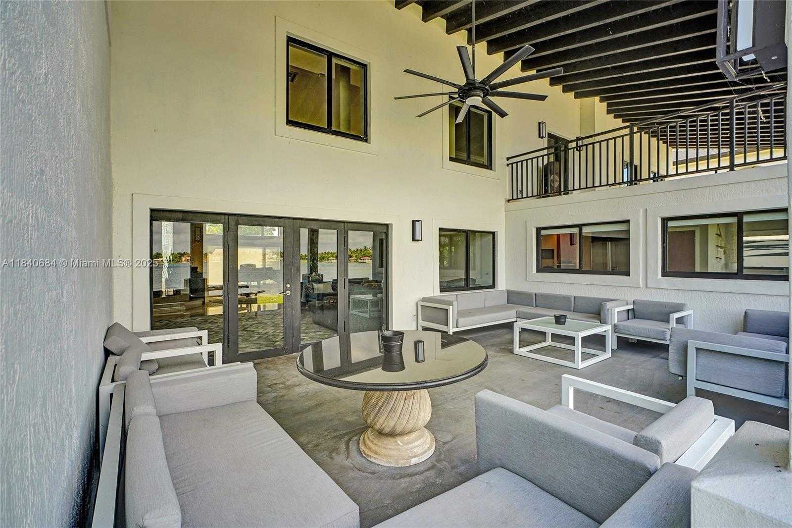 Small Image of 13724 SOUTH WEST 92ND CT, Miami Number 55