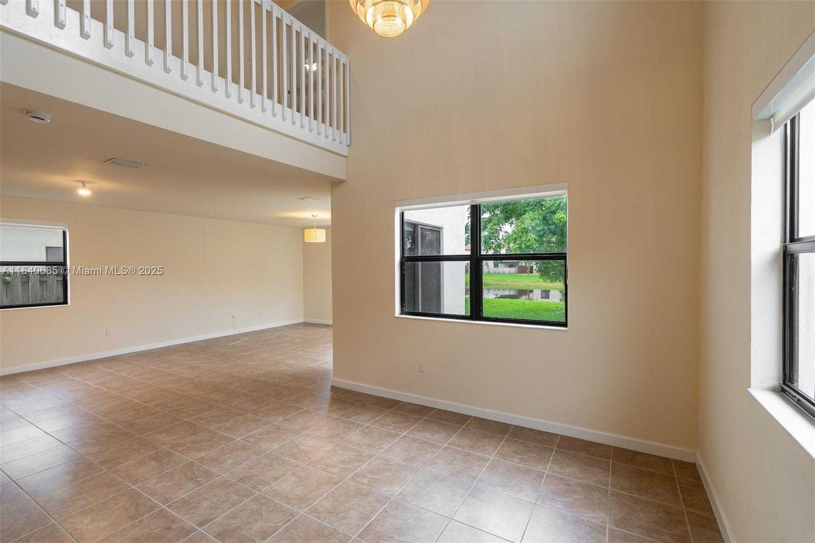 Small Image of 423 SOUTH EAST 33RD TER, Homestead Number 12