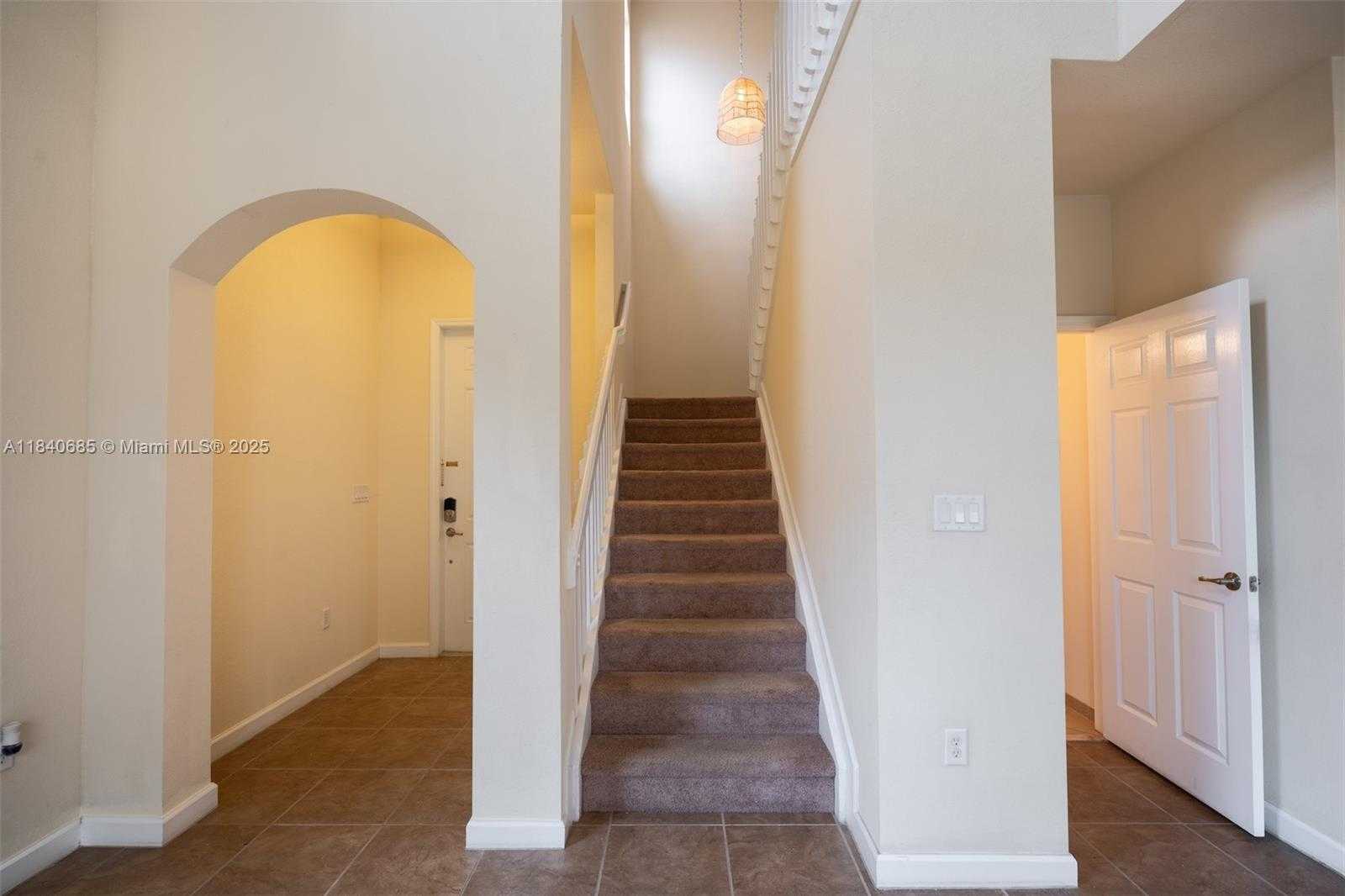 Small Image of 423 SOUTH EAST 33RD TER, Homestead Number 13