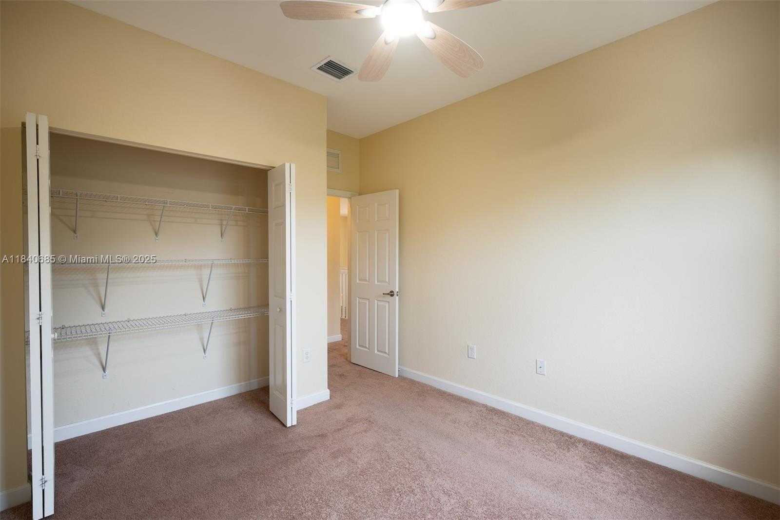 Small Image of 423 SOUTH EAST 33RD TER, Homestead Number 24