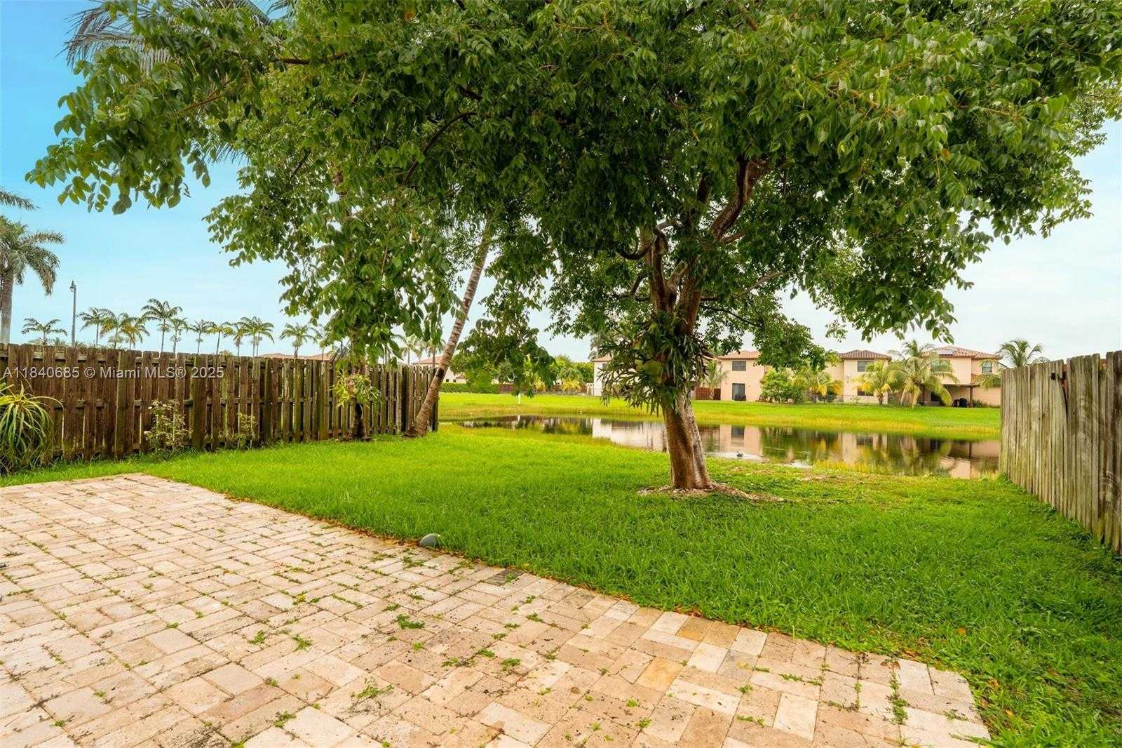 Small Image of 423 SOUTH EAST 33RD TER, Homestead Number 29