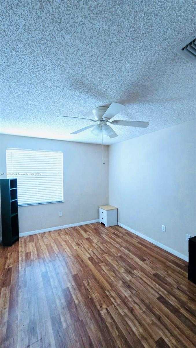 Small Image of 140 NORTH WEST 151ST AVE, Pembroke Pines Number 20