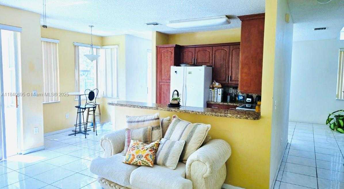 Small Image of 140 NORTH WEST 151ST AVE, Pembroke Pines Number 24