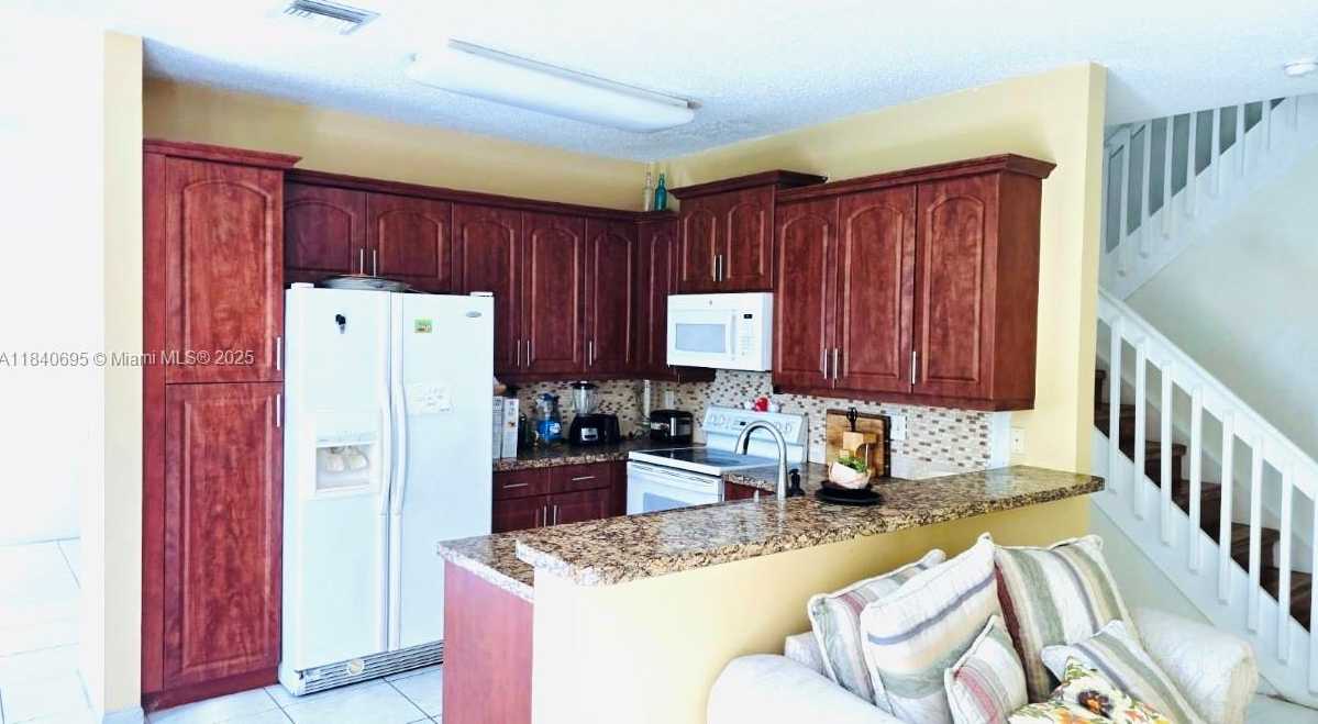 Small Image of 140 NORTH WEST 151ST AVE, Pembroke Pines Number 32