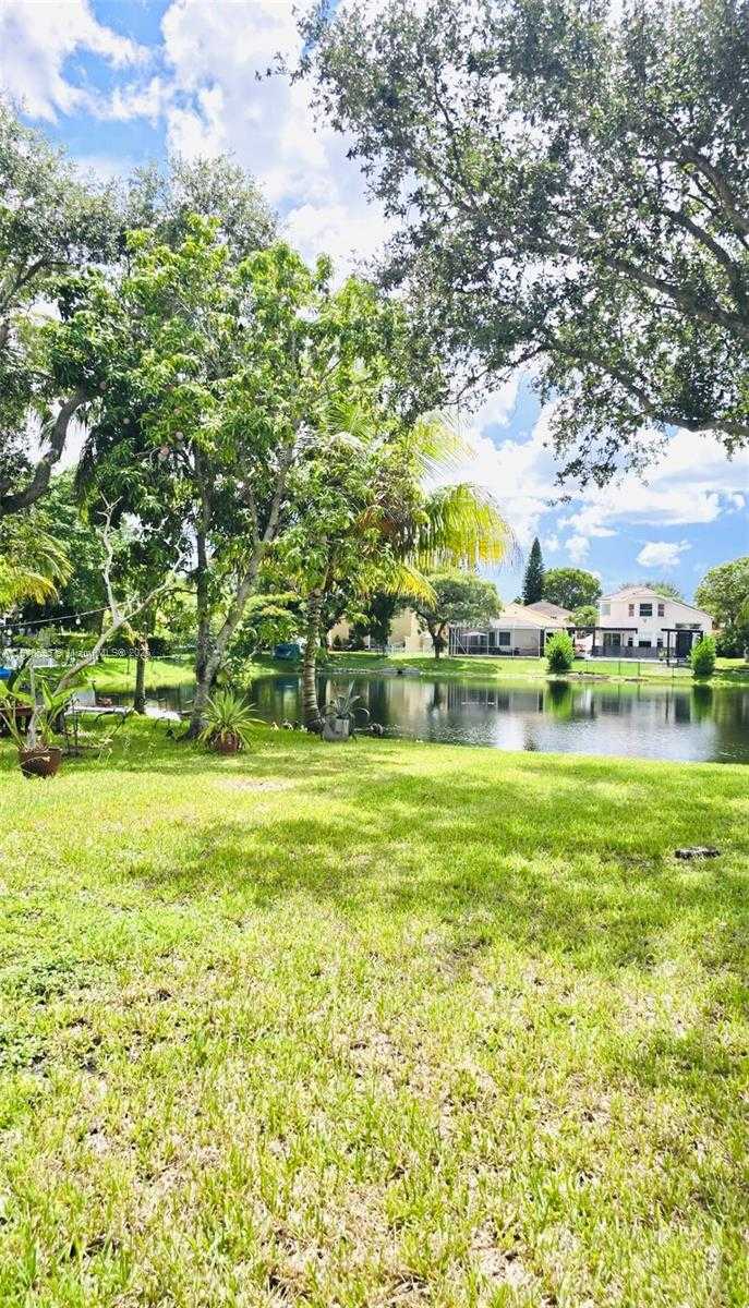 Small Image of 140 NORTH WEST 151ST AVE, Pembroke Pines Number 51