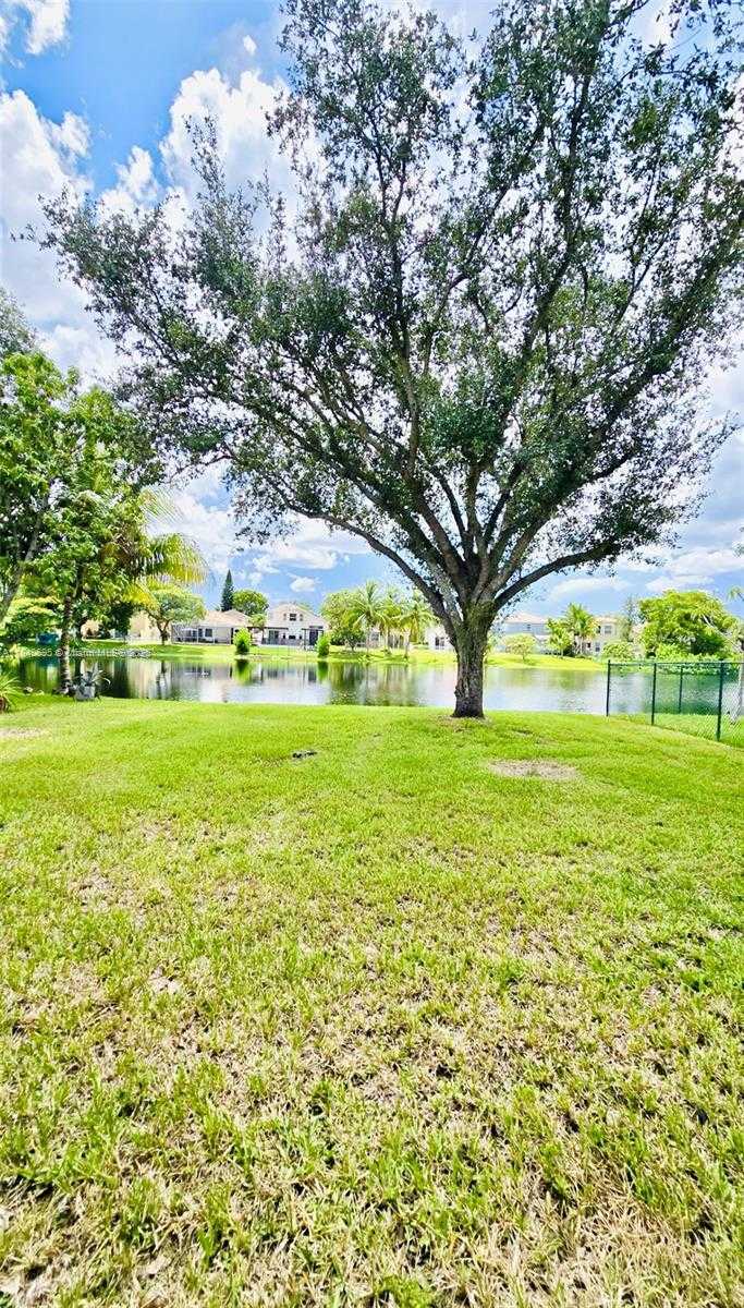 Small Image of 140 NORTH WEST 151ST AVE, Pembroke Pines Number 52