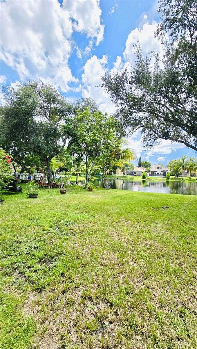 Small Image of 140 NORTH WEST 151ST AVE, Pembroke Pines Number 53