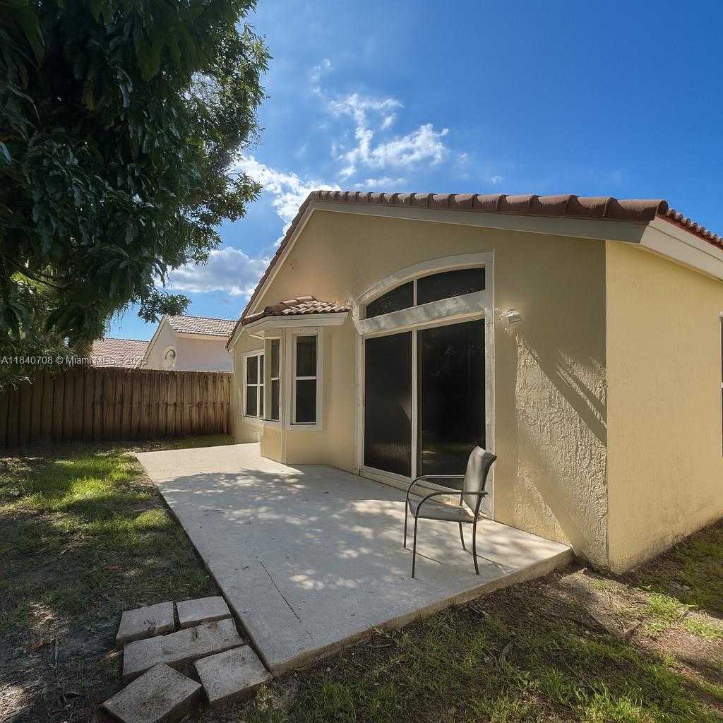Small Image of 5462 NORTH WEST 49TH CT, Coconut Creek Number 2