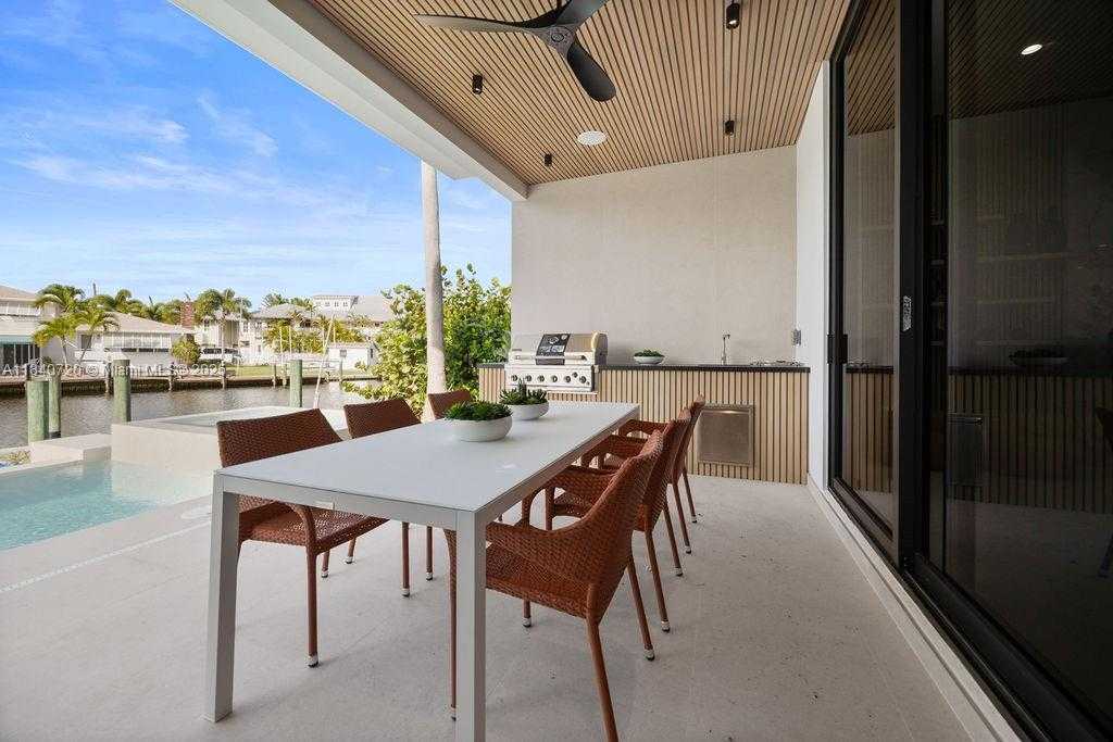 Small Image of 2033 NORTH EAST 22ND ST, Wilton Manors Number 35