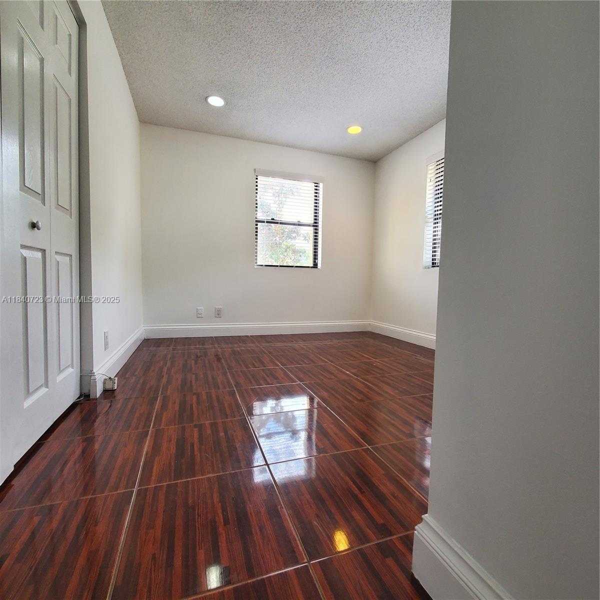 Small Image of 2159 BATON ROUGE, Weston Number 18