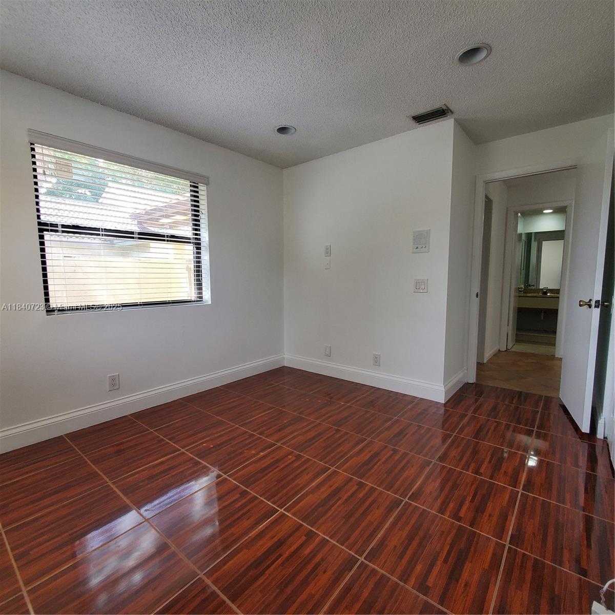 Small Image of 2159 BATON ROUGE, Weston Number 20