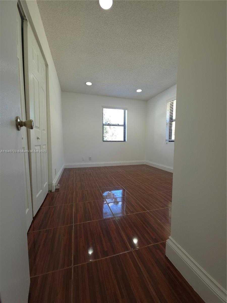Small Image of 2159 BATON ROUGE, Weston Number 22