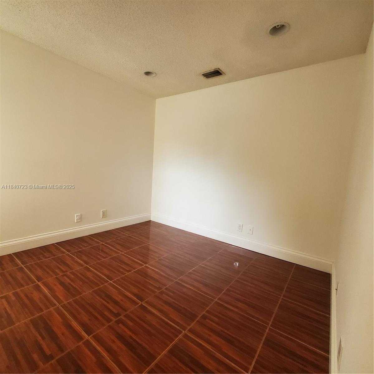 Small Image of 2159 BATON ROUGE, Weston Number 25