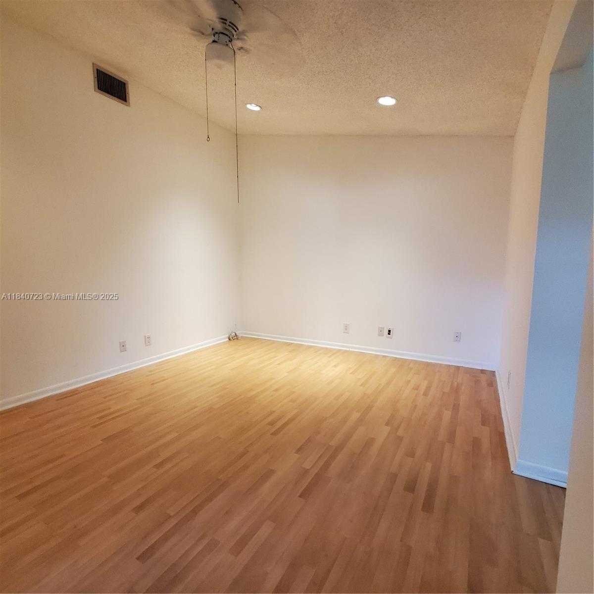 Small Image of 2159 BATON ROUGE, Weston Number 35