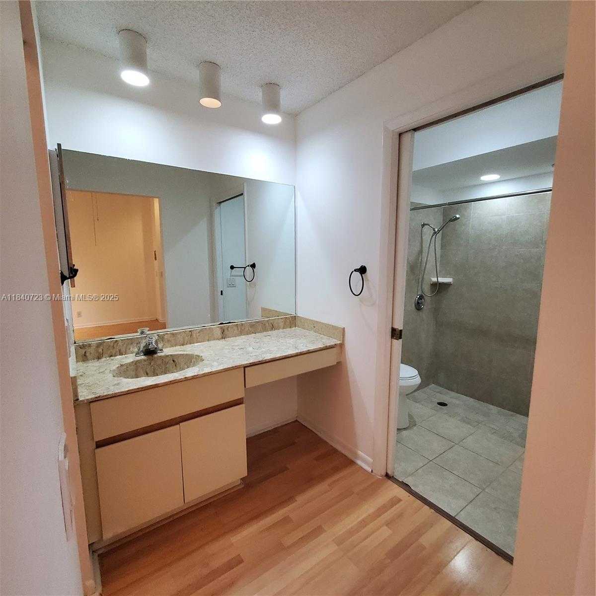 Small Image of 2159 BATON ROUGE, Weston Number 39
